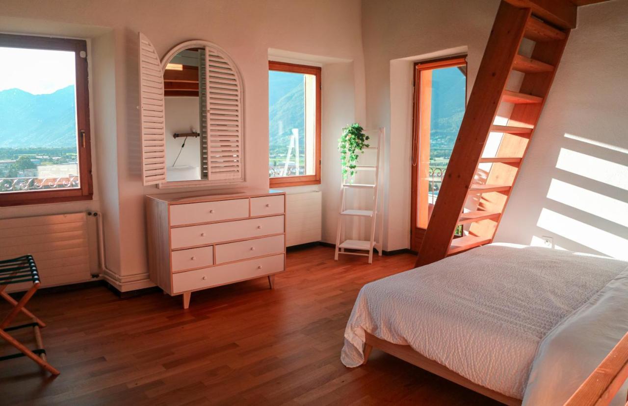 Wisteria House - Holiday Apartment Cadenazzo Ngoại thất bức ảnh