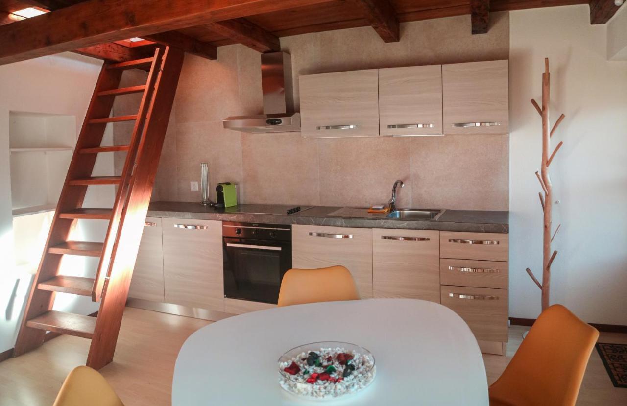 Wisteria House - Holiday Apartment Cadenazzo Ngoại thất bức ảnh