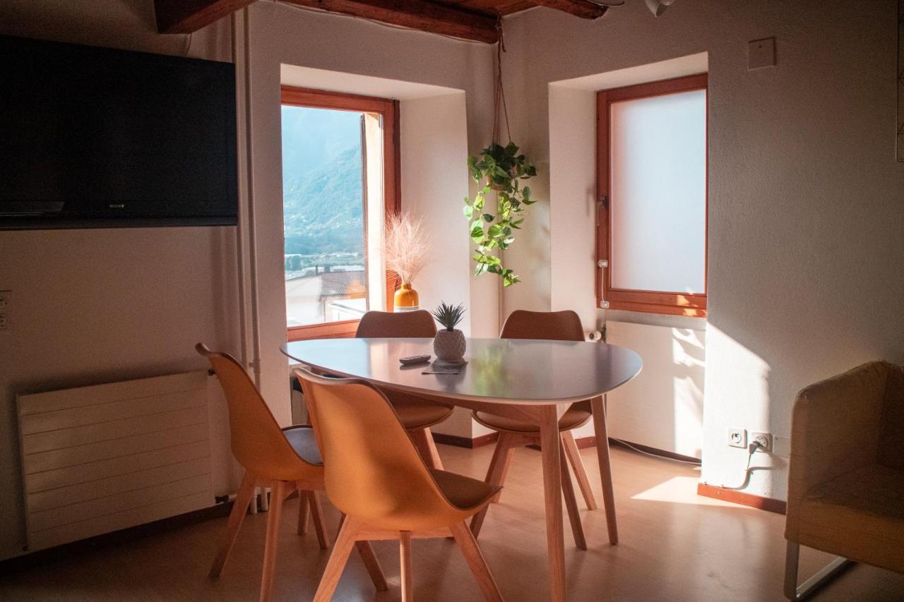 Wisteria House - Holiday Apartment Cadenazzo Ngoại thất bức ảnh