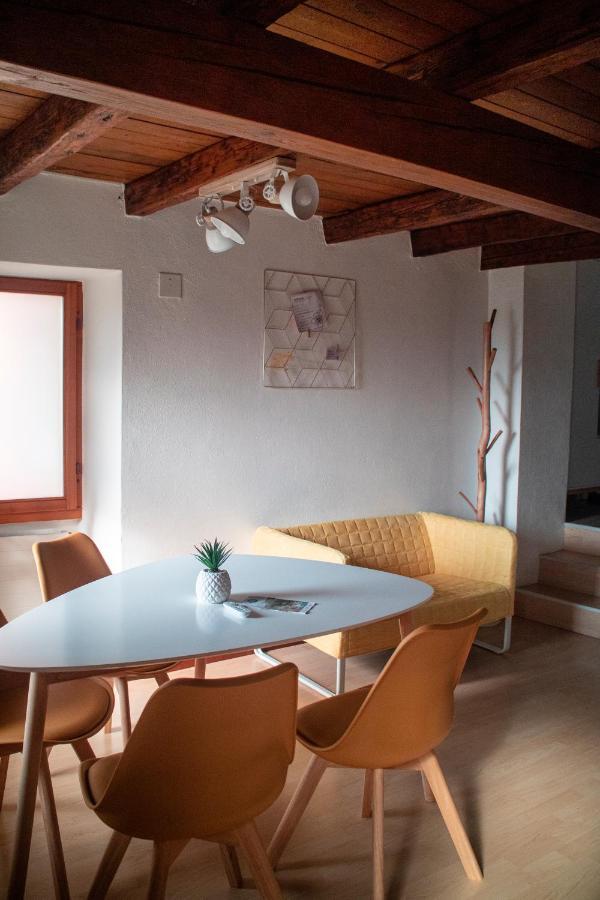 Wisteria House - Holiday Apartment Cadenazzo Ngoại thất bức ảnh